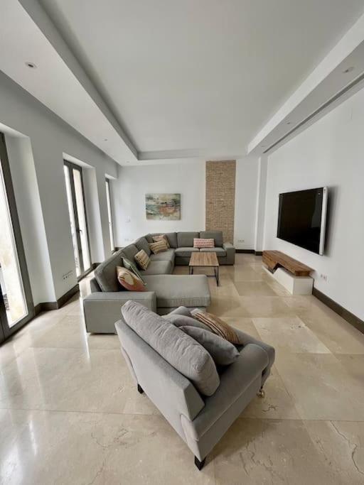 Вилла Fdez Amazing House By Cathedral And Giralda With Private Pool Севилья Экстерьер фото