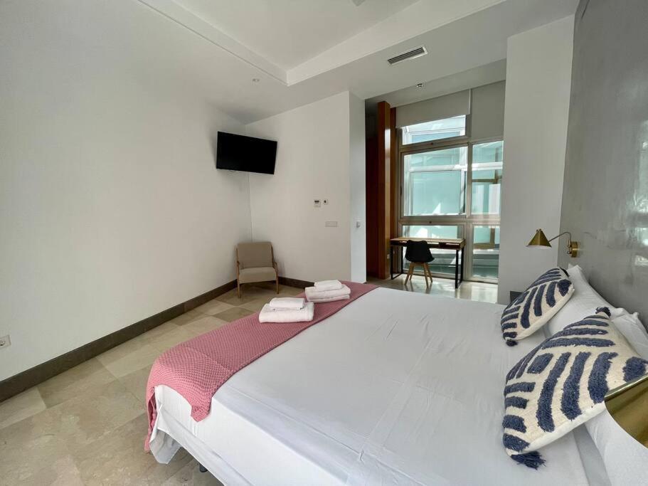 Вилла Fdez Amazing House By Cathedral And Giralda With Private Pool Севилья Экстерьер фото